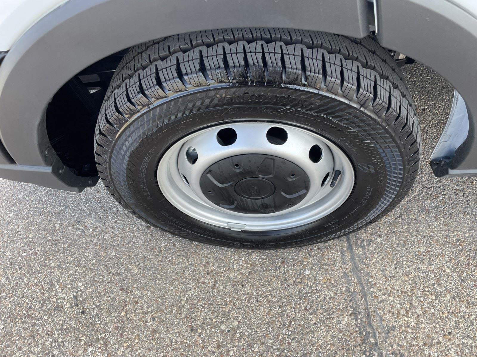 2025 Ford Transit Passenger Wagon XL