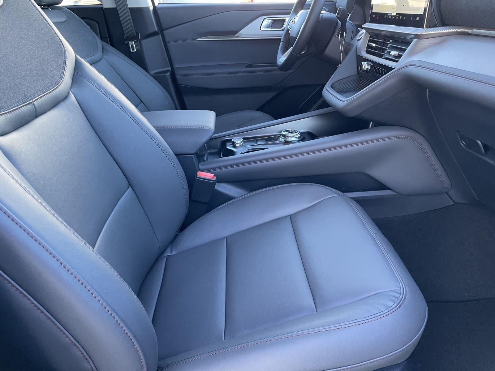 2026 Ford Explorer Active w/100A Pkg