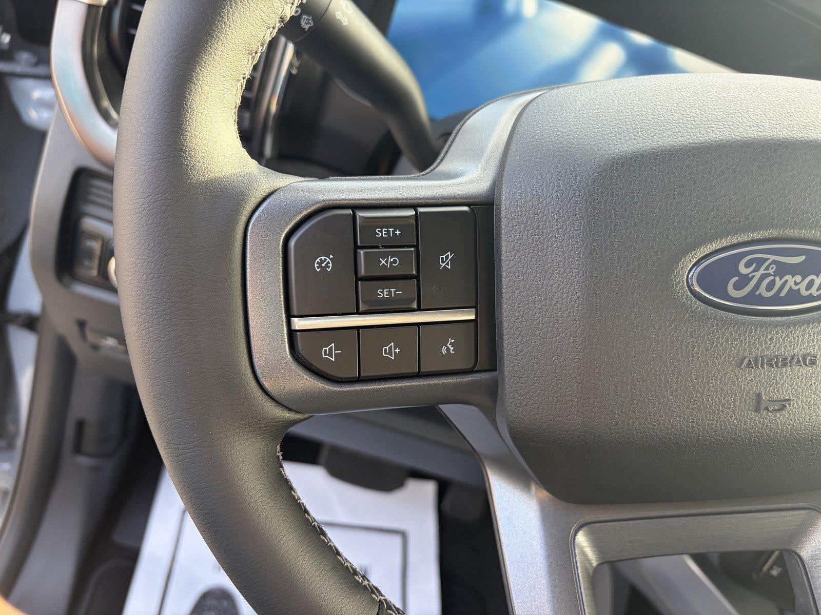 2027 Ford Super Duty F-250 SRW LARIAT