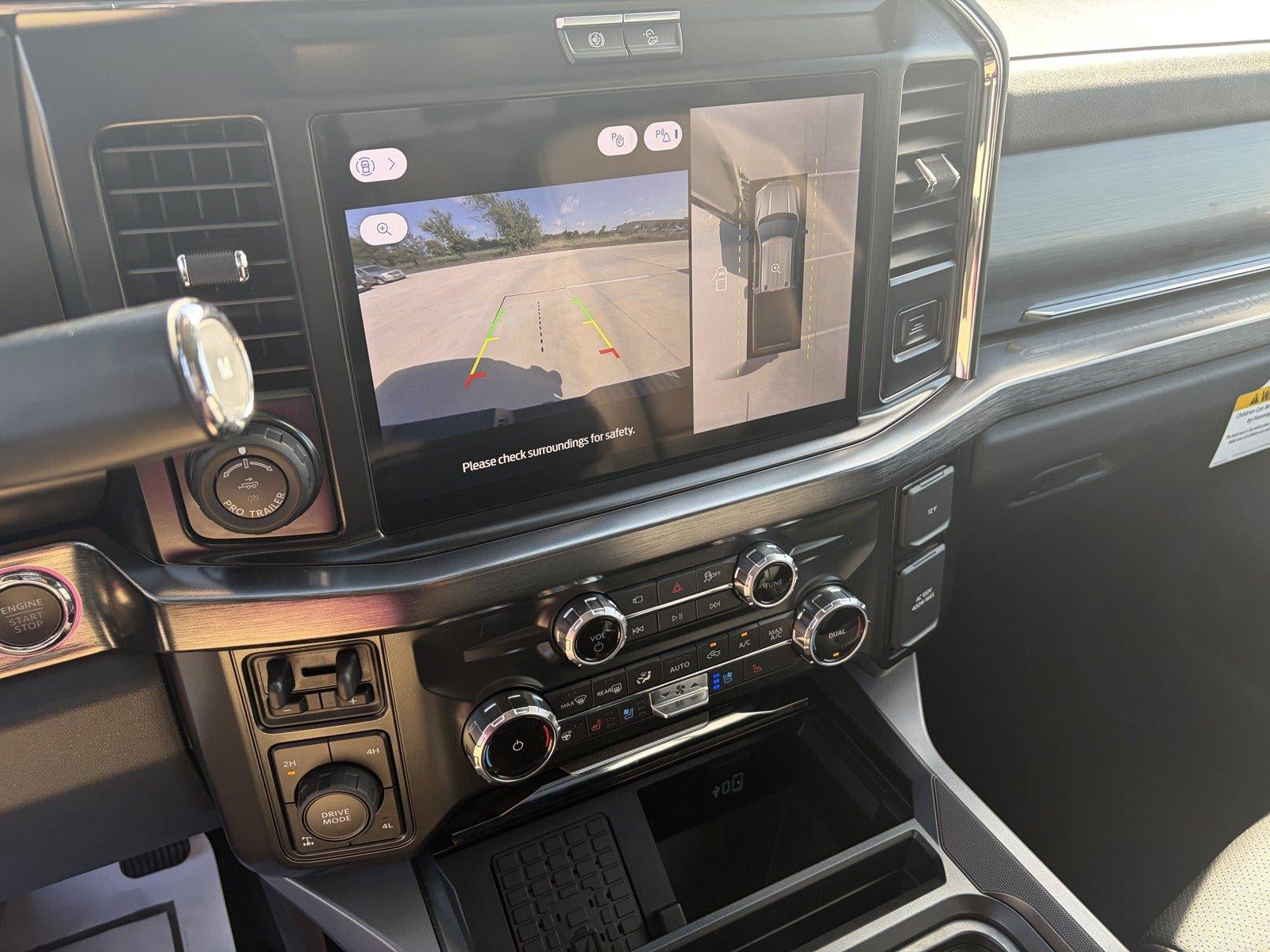 2027 Ford Super Duty F-250 SRW LARIAT