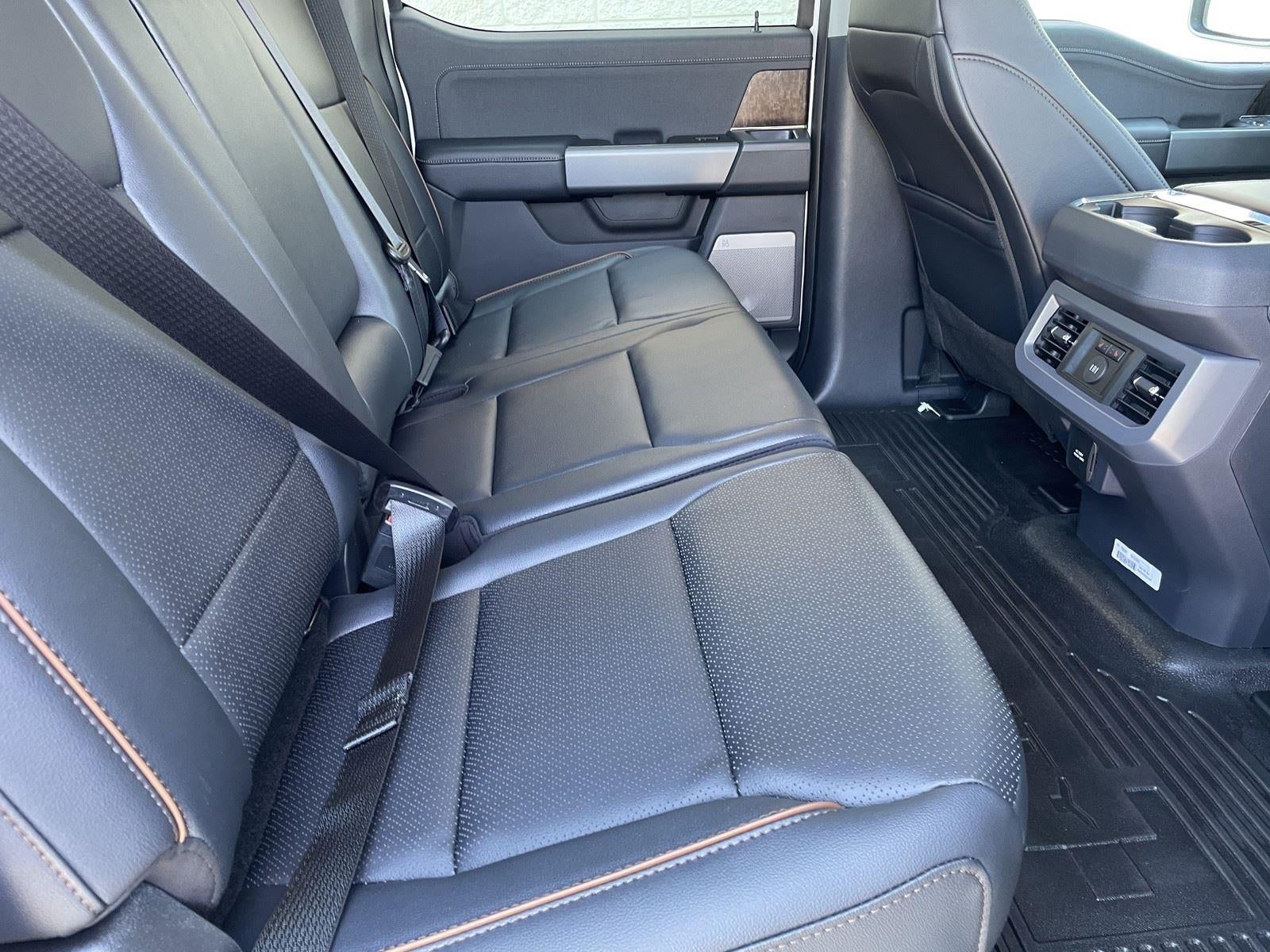 2026 Ford Super Duty F-350 SRW LARIAT