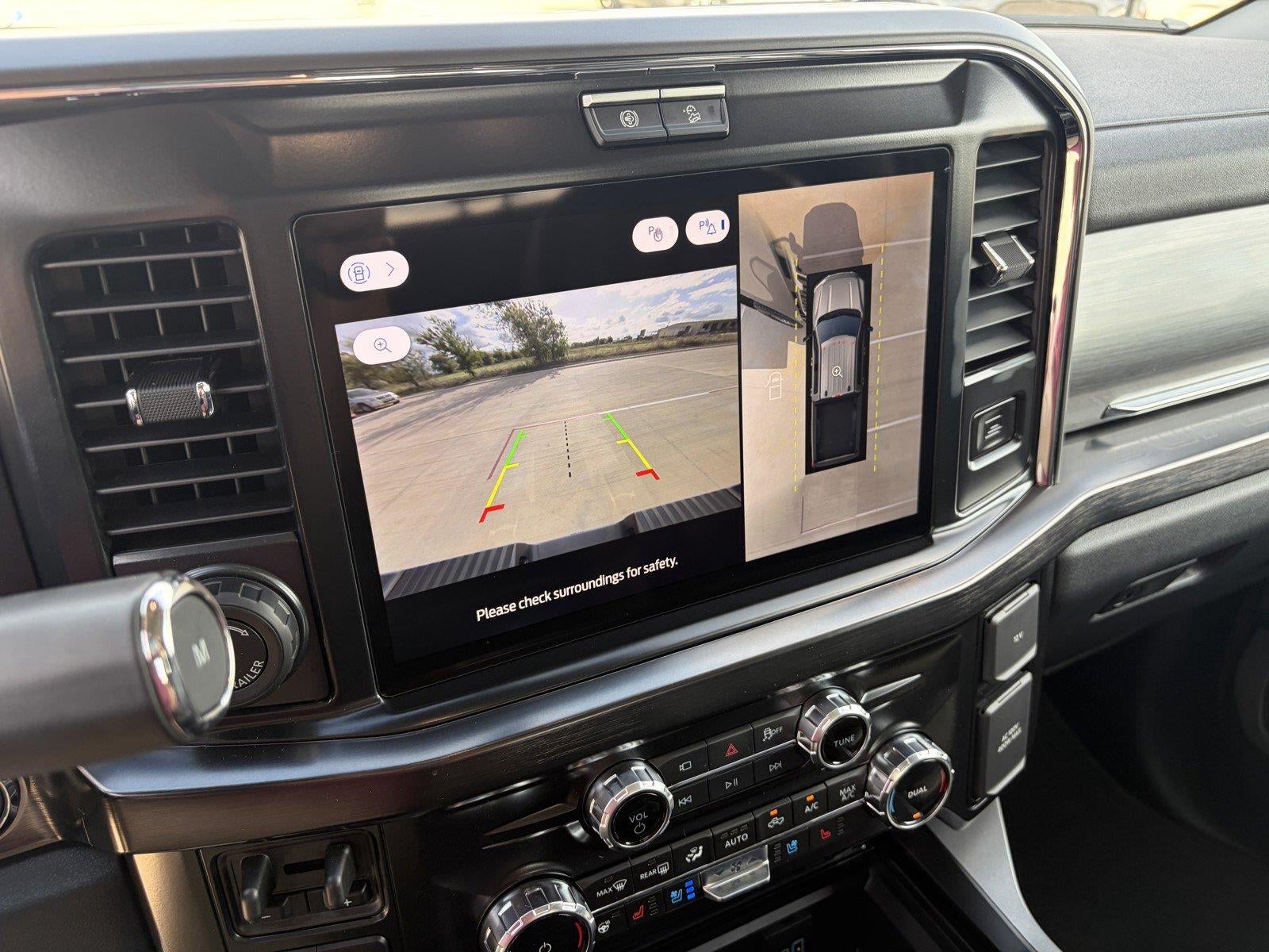2027 Ford Super Duty F-350 SRW LARIAT