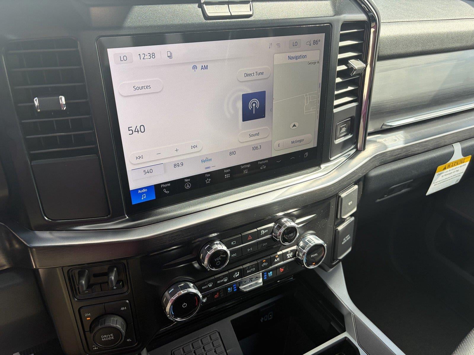 2027 Ford Super Duty F-350 SRW LARIAT