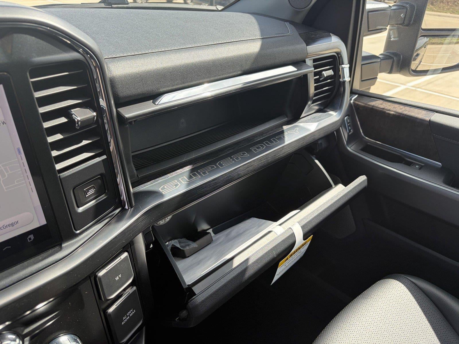 2027 Ford Super Duty F-350 SRW LARIAT