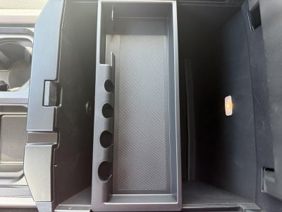 2027 Ford Super Duty F-350 SRW LARIAT