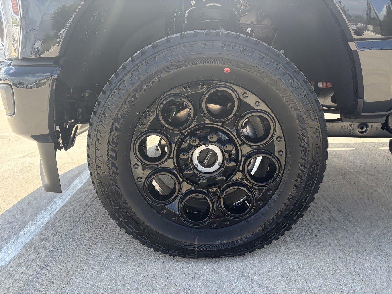 2027 Ford Super Duty F-350 SRW LARIAT