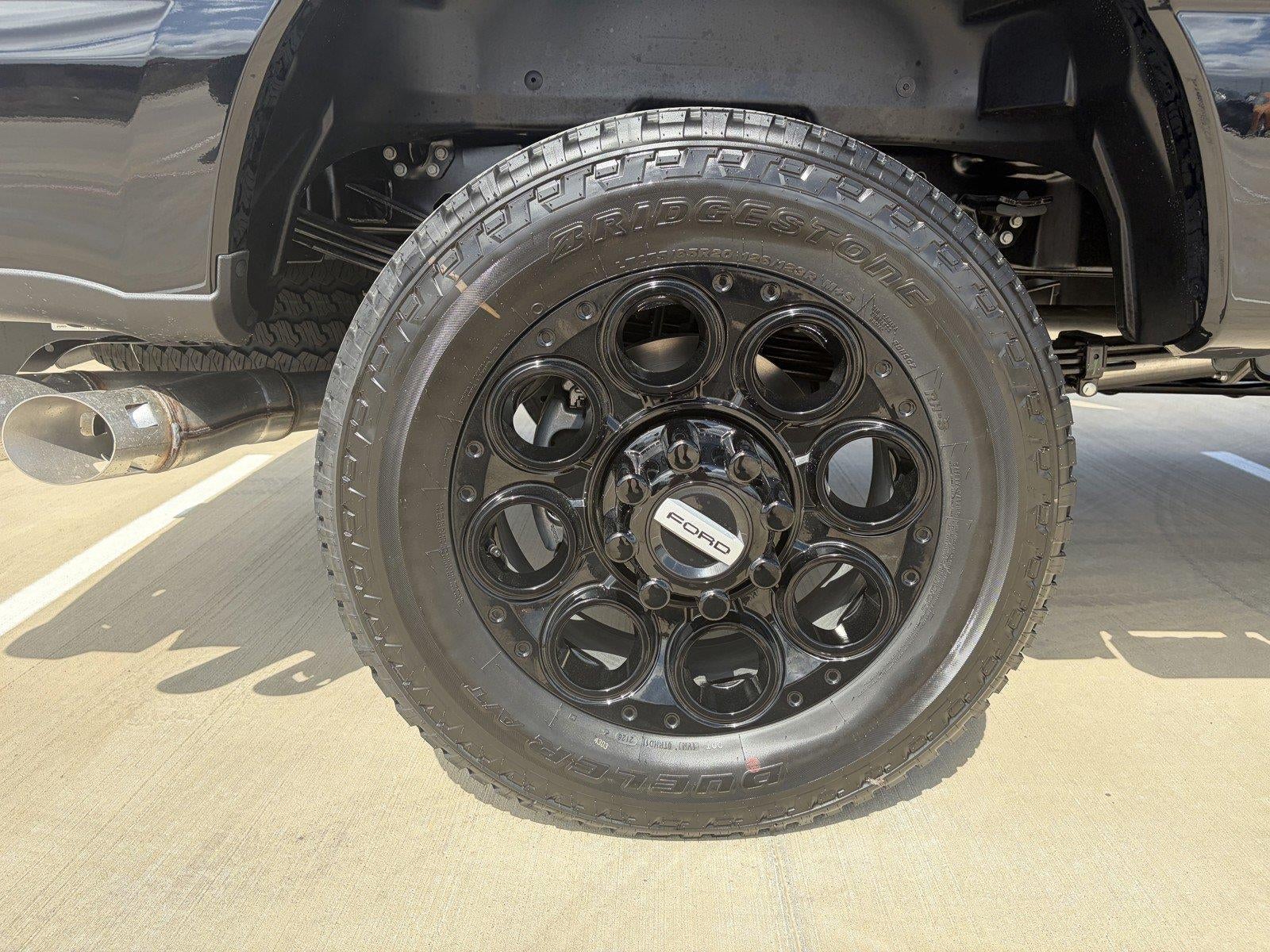 2027 Ford Super Duty F-350 SRW LARIAT