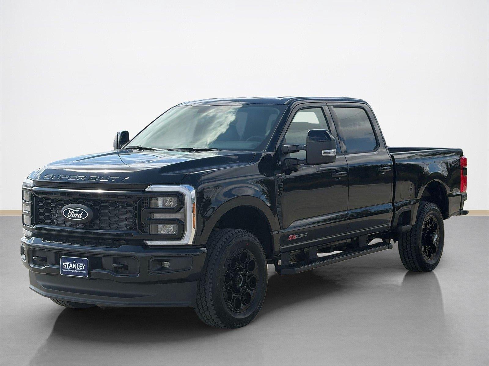 2027 Ford Super Duty F-350 SRW LARIAT