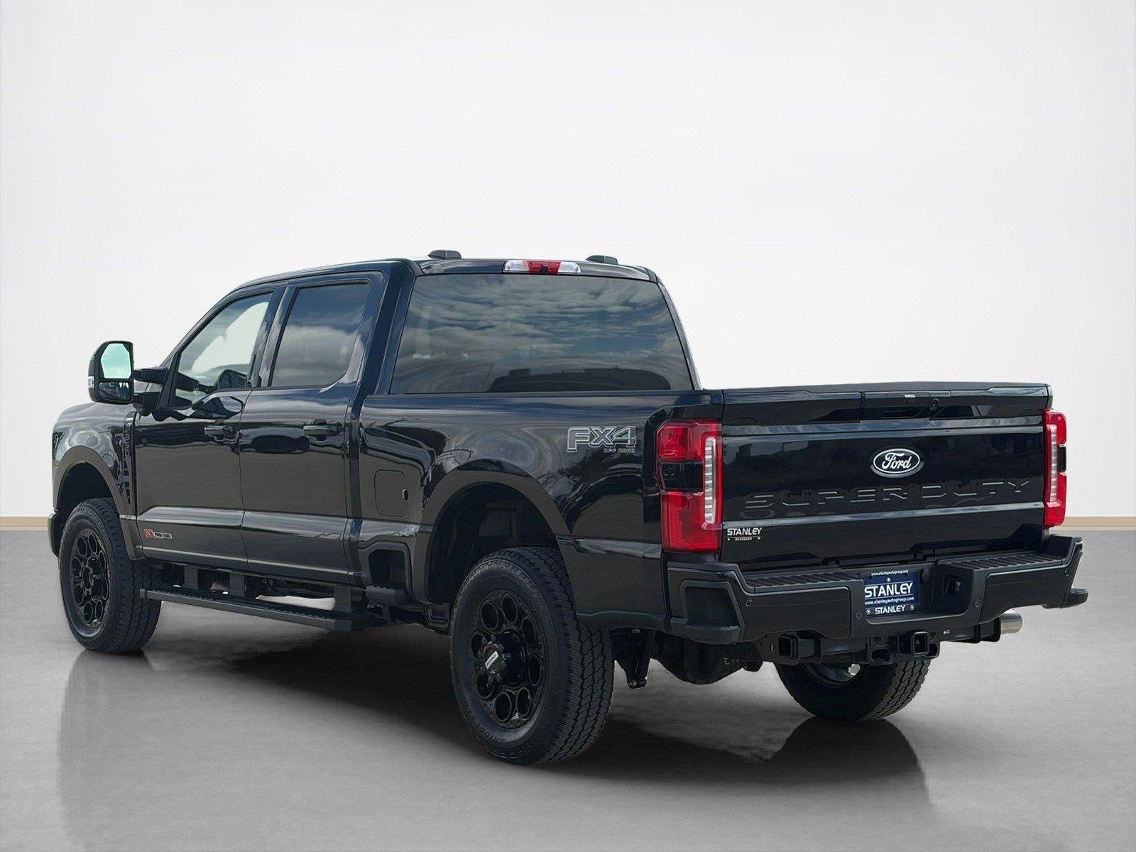 2027 Ford Super Duty F-350 SRW LARIAT