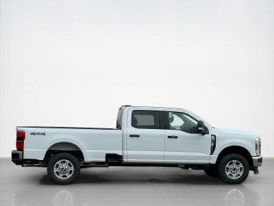 2026 Ford Super Duty F-350 SRW XLT