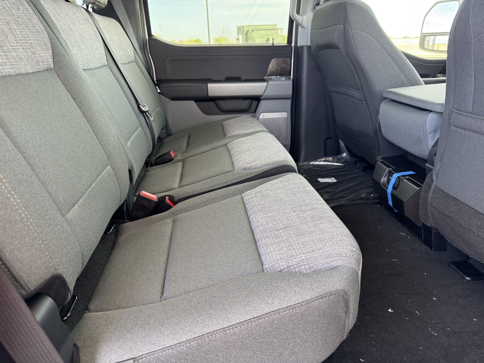 2026 Ford Super Duty F-350 SRW XLT