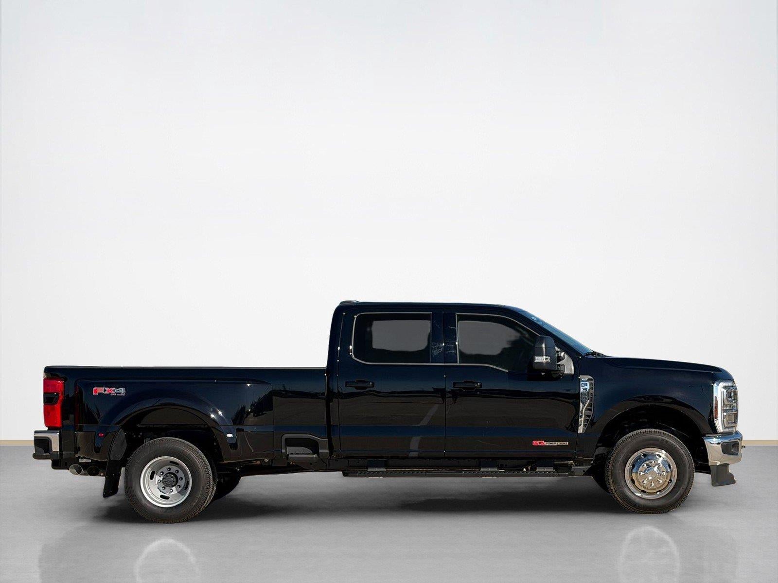 2026 Ford Super Duty F-350 DRW XLT