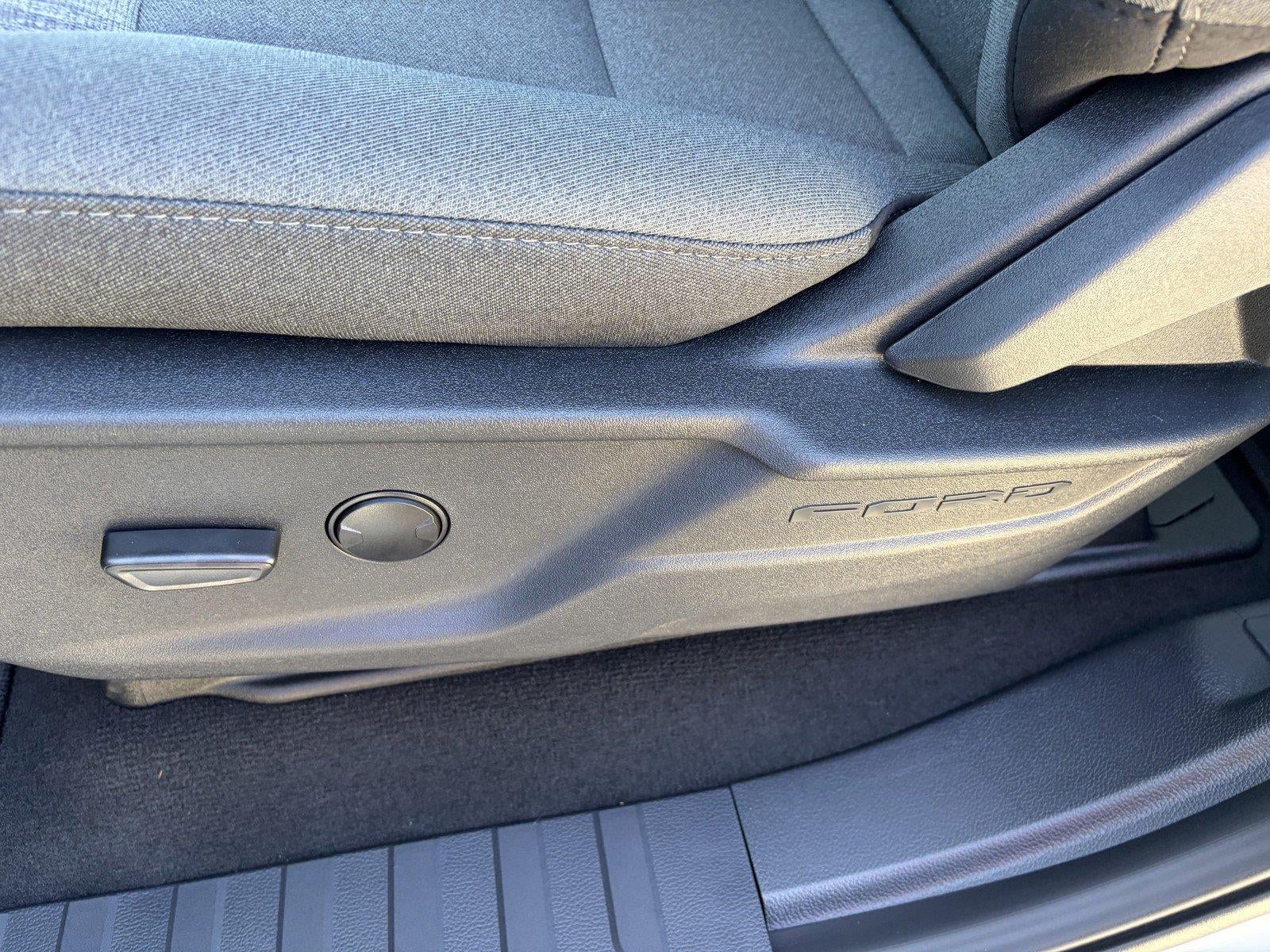 2027 Ford Super Duty F-350 DRW XLT