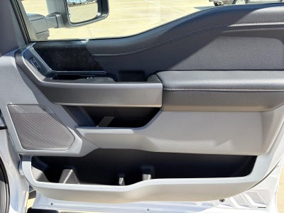 2027 Ford Super Duty F-350 DRW XLT