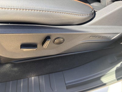 2027 Ford Super Duty F-350 DRW LARIAT