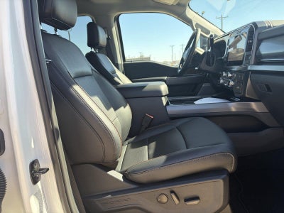 2027 Ford Super Duty F-350 DRW LARIAT