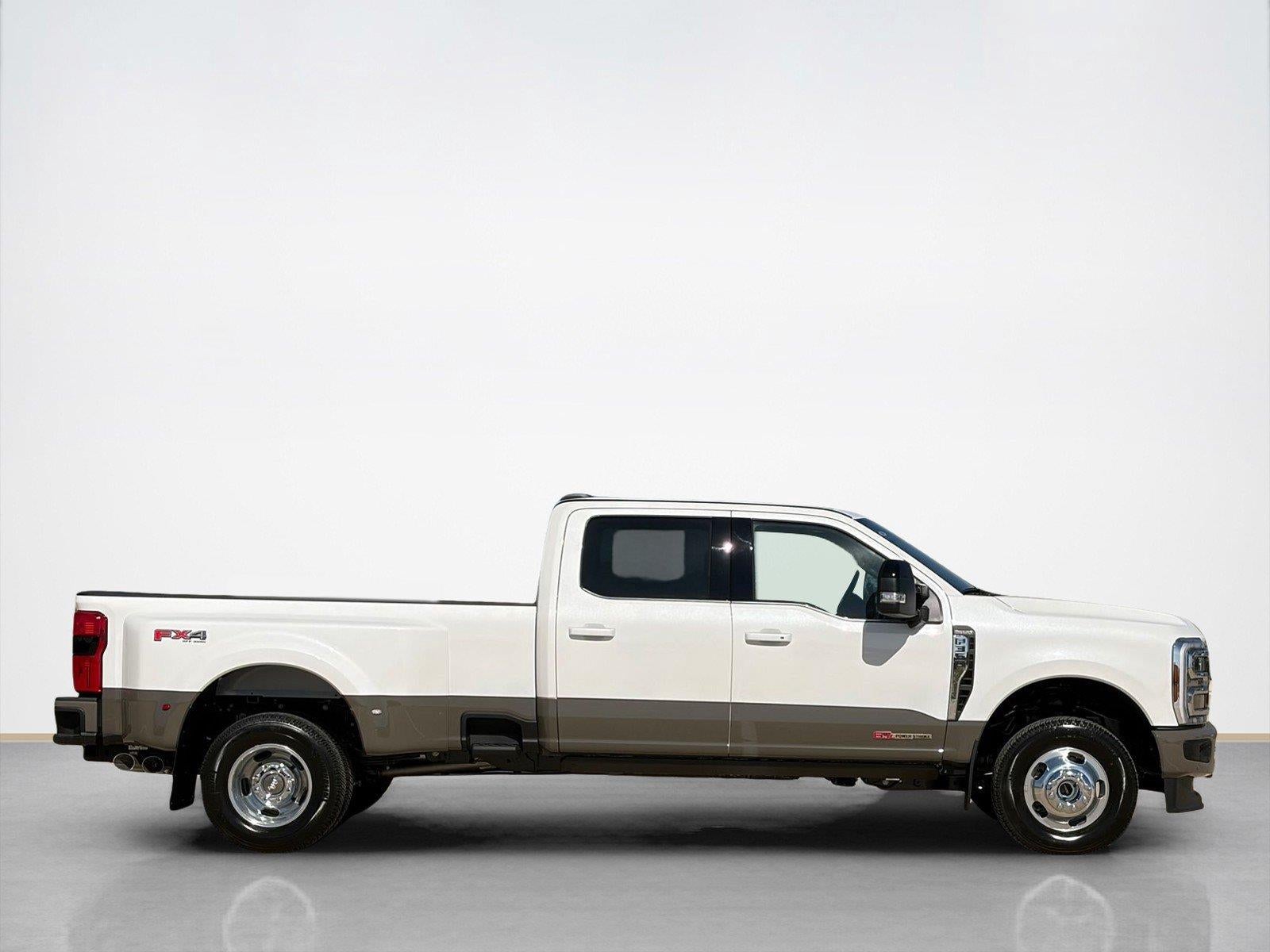 2027 Ford Super Duty F-350 DRW King Ranch