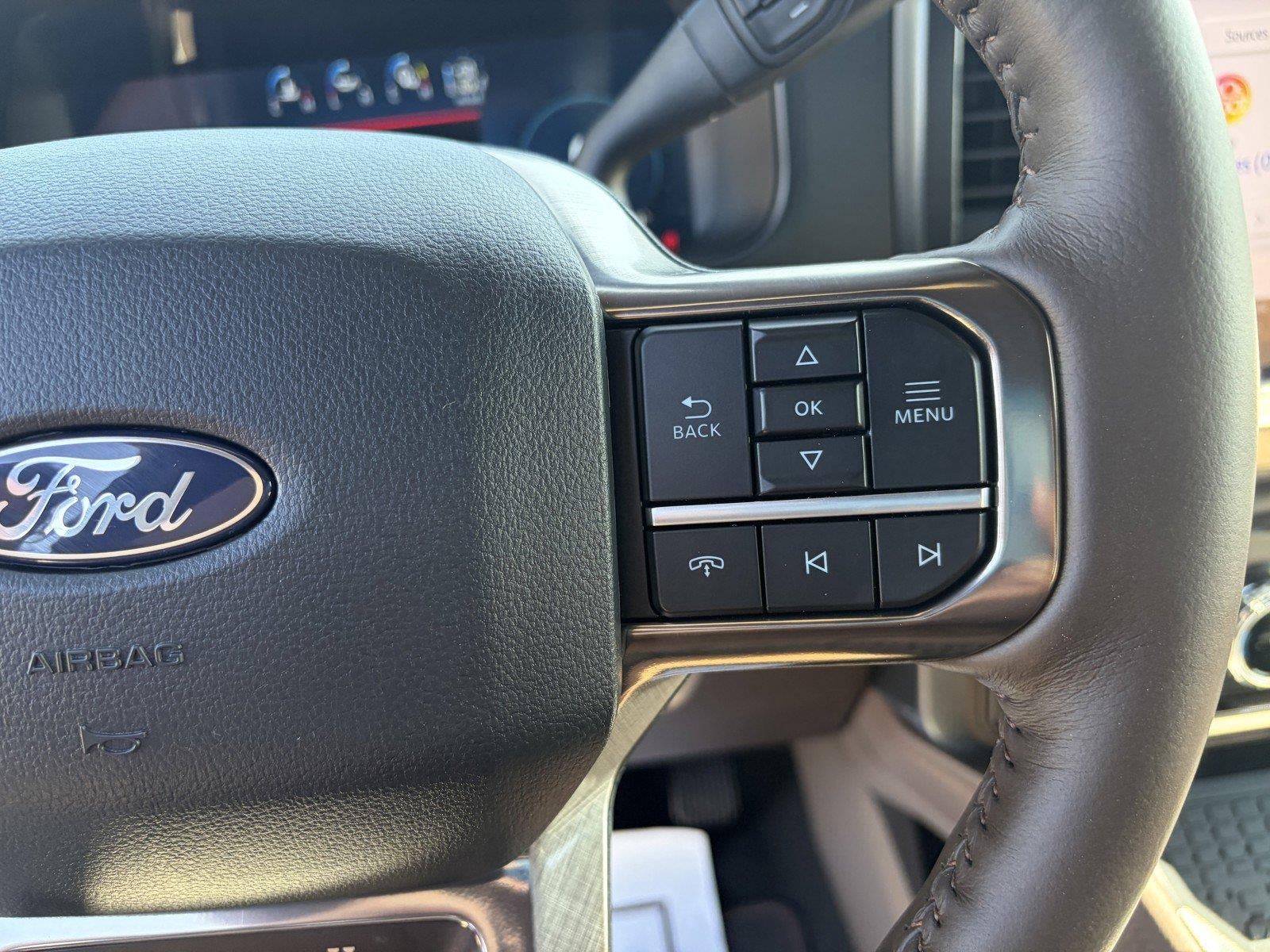 2027 Ford Super Duty F-350 DRW King Ranch