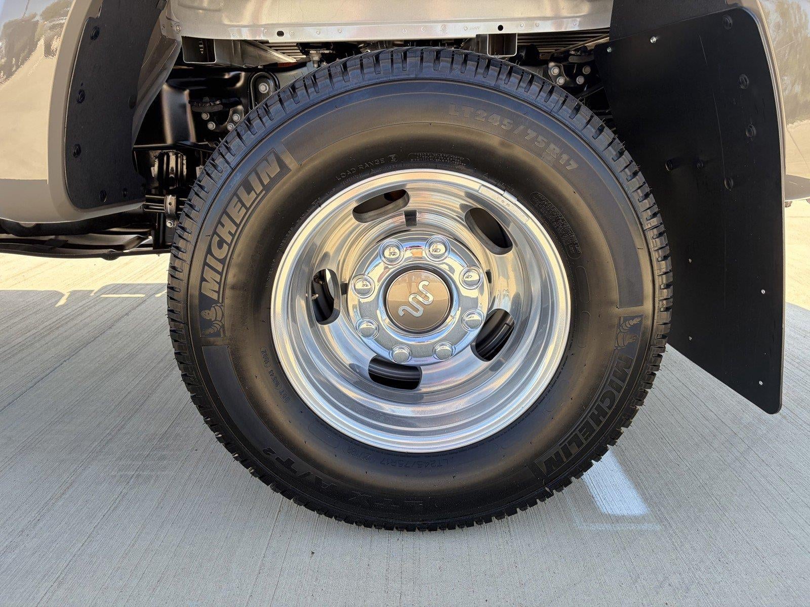 2027 Ford Super Duty F-350 DRW King Ranch