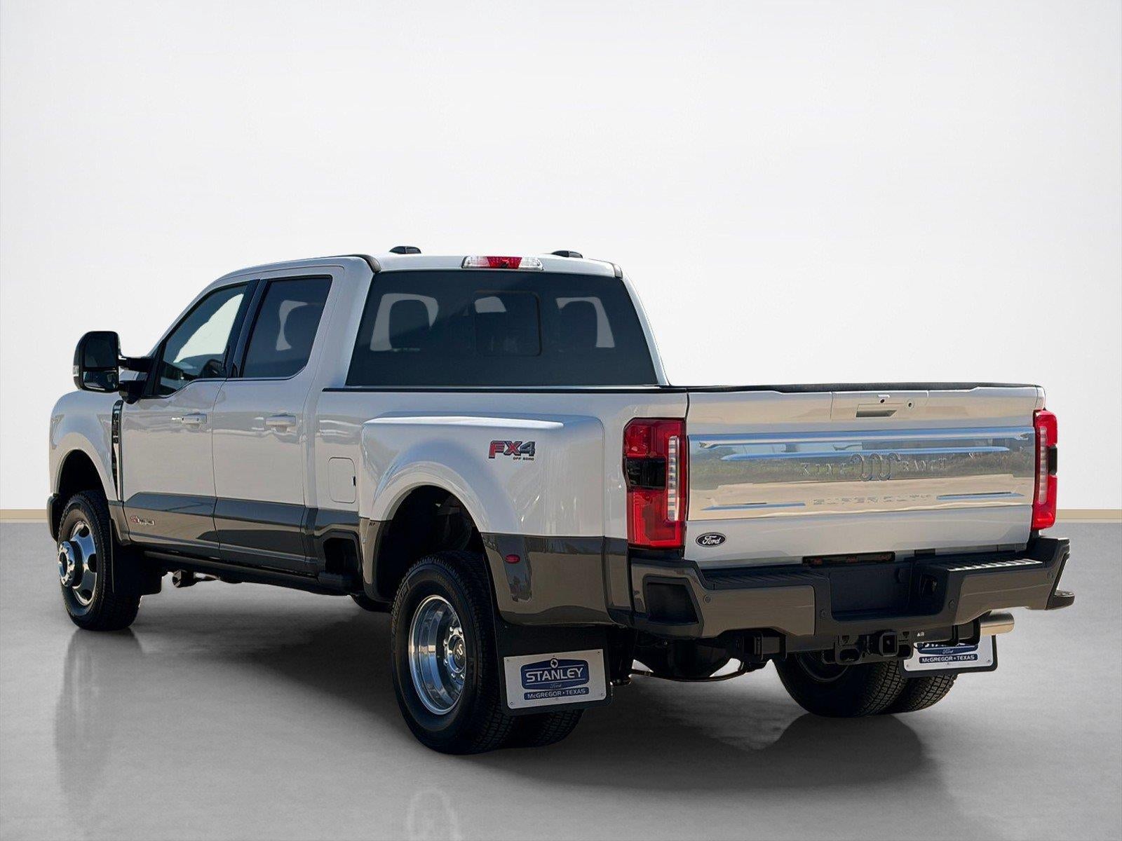 2027 Ford Super Duty F-350 DRW King Ranch