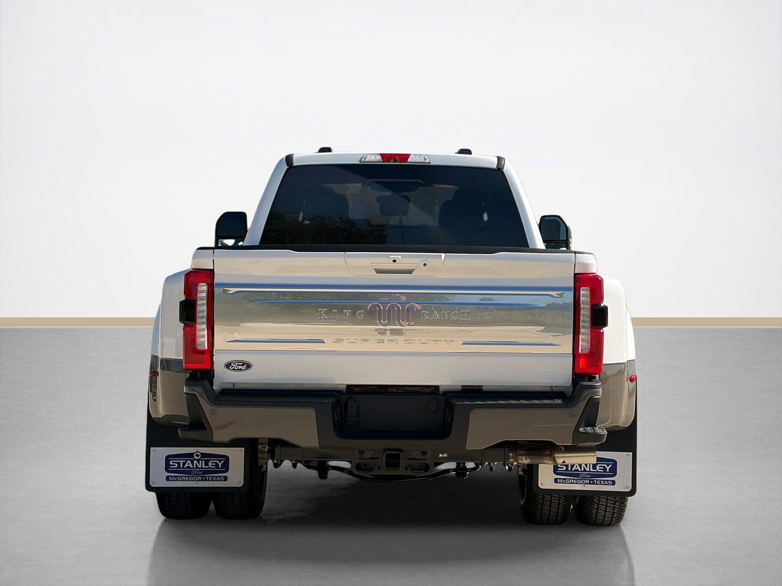 2027 Ford Super Duty F-350 DRW King Ranch
