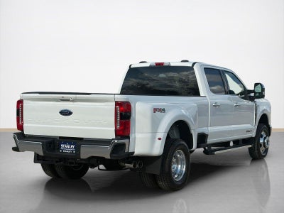 2026 Ford Super Duty F-350 DRW LARIAT
