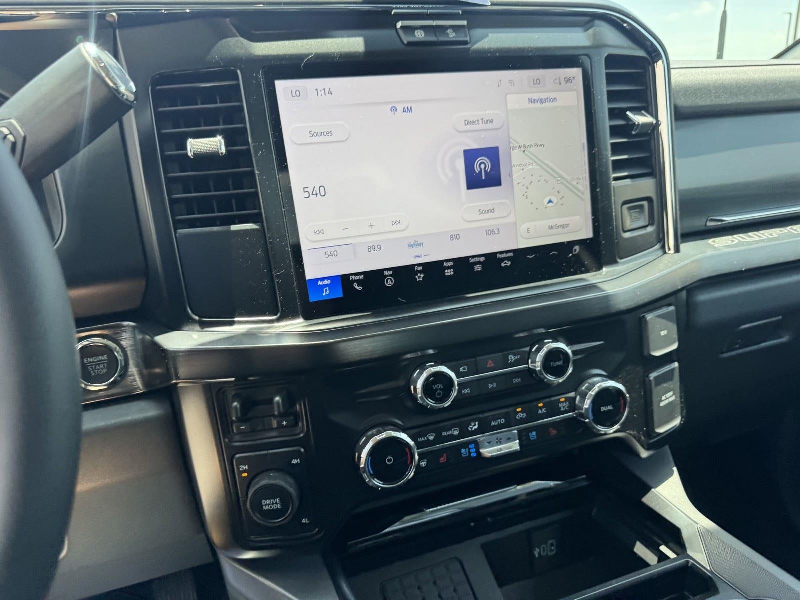 2026 Ford Super Duty F-350 DRW LARIAT