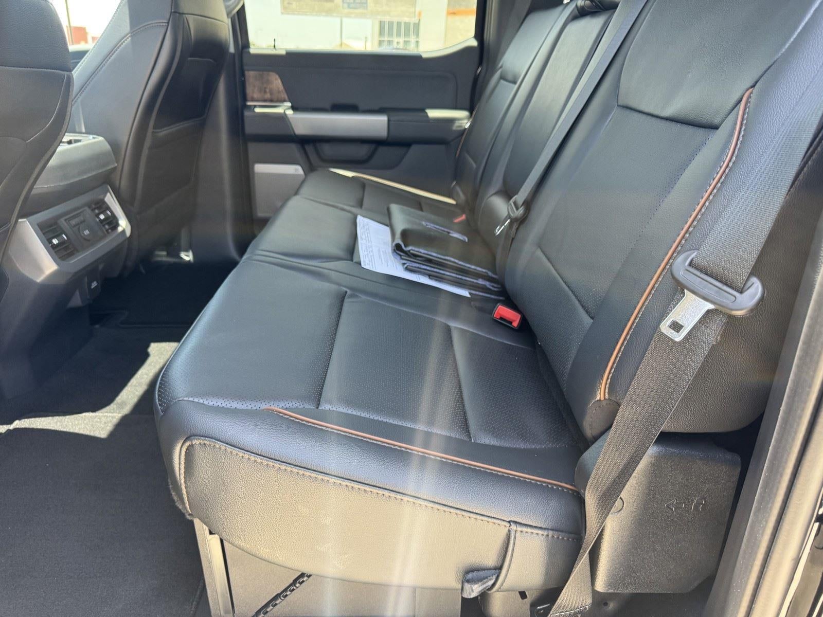 2026 Ford Super Duty F-350 DRW LARIAT