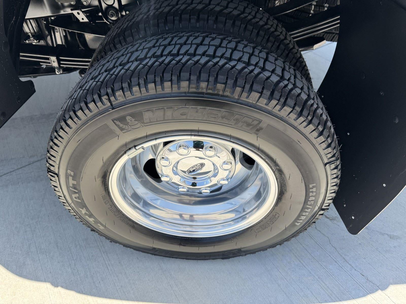 2026 Ford Super Duty F-350 DRW LARIAT