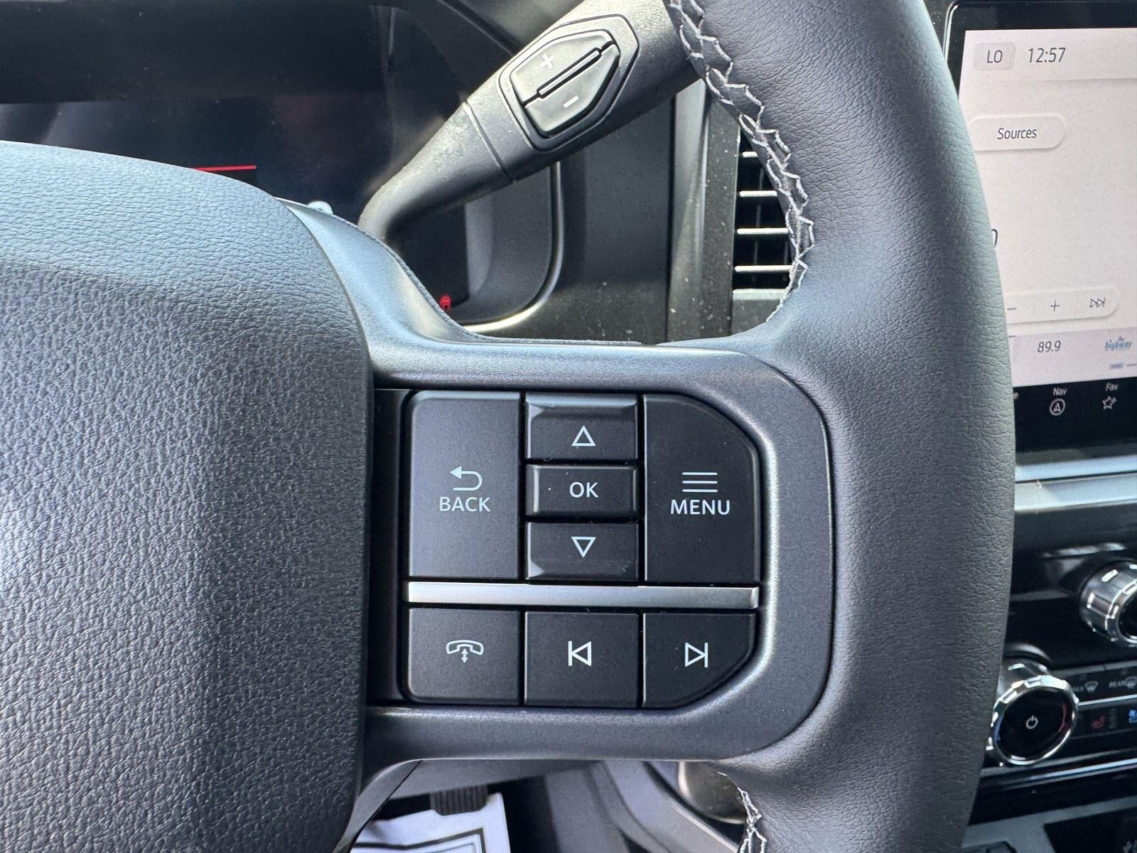 2026 Ford Super Duty F-350 DRW LARIAT