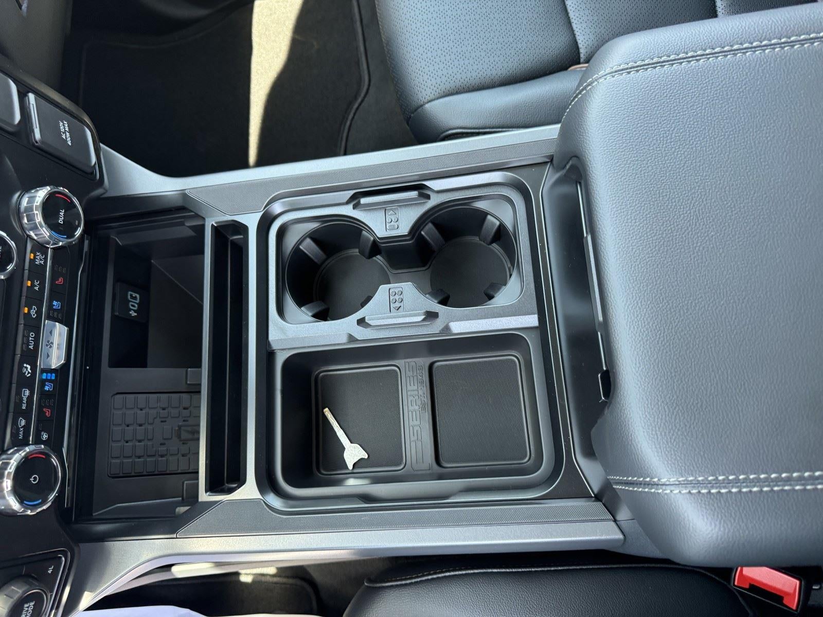 2026 Ford Super Duty F-350 DRW LARIAT