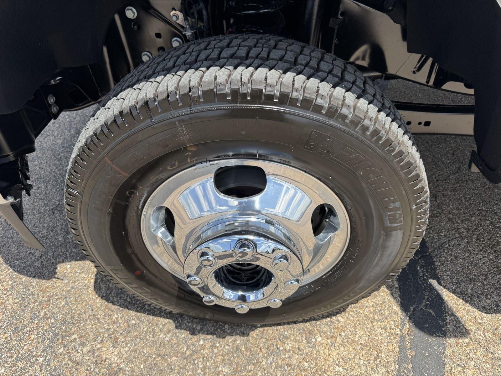2026 Ford Super Duty F-350 DRW LARIAT