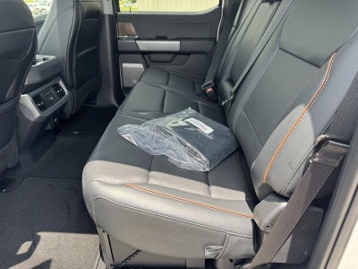 2026 Ford Super Duty F-350 DRW LARIAT