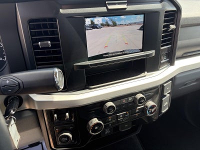2027 Ford Super Duty F-350 SRW XLT