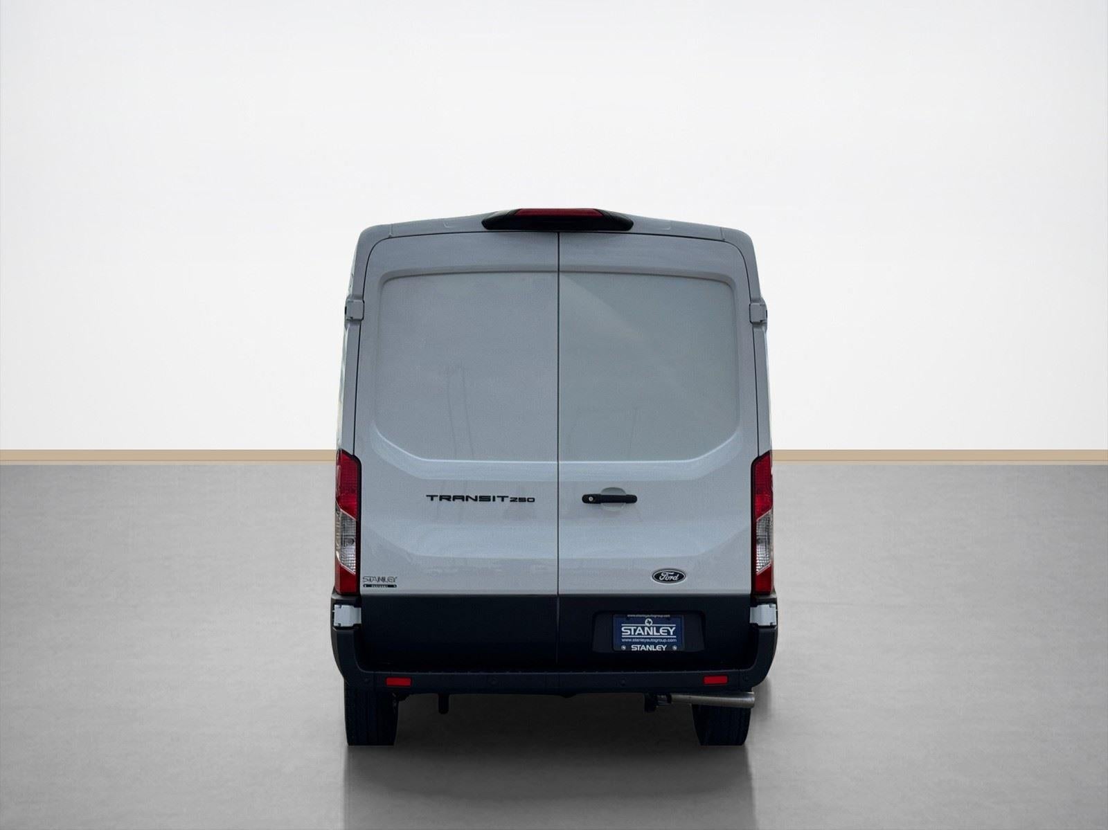 2026 Ford Transit Cargo Van T-250 148 MED RF 9150 GV