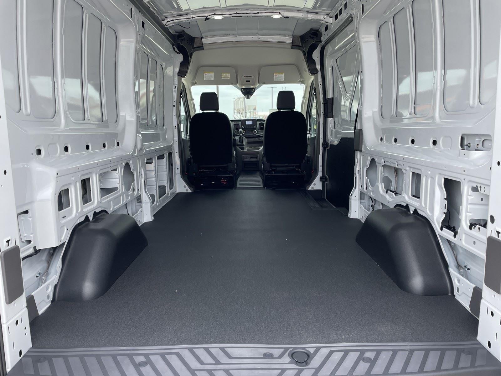 2025 Ford Transit Cargo Van T-350 148 MED RF 9500 GV