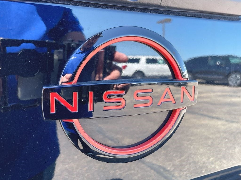 2023 Nissan Frontier PRO-4X, 4WD, ALL-TERRAIN, NAV, BEDLINER