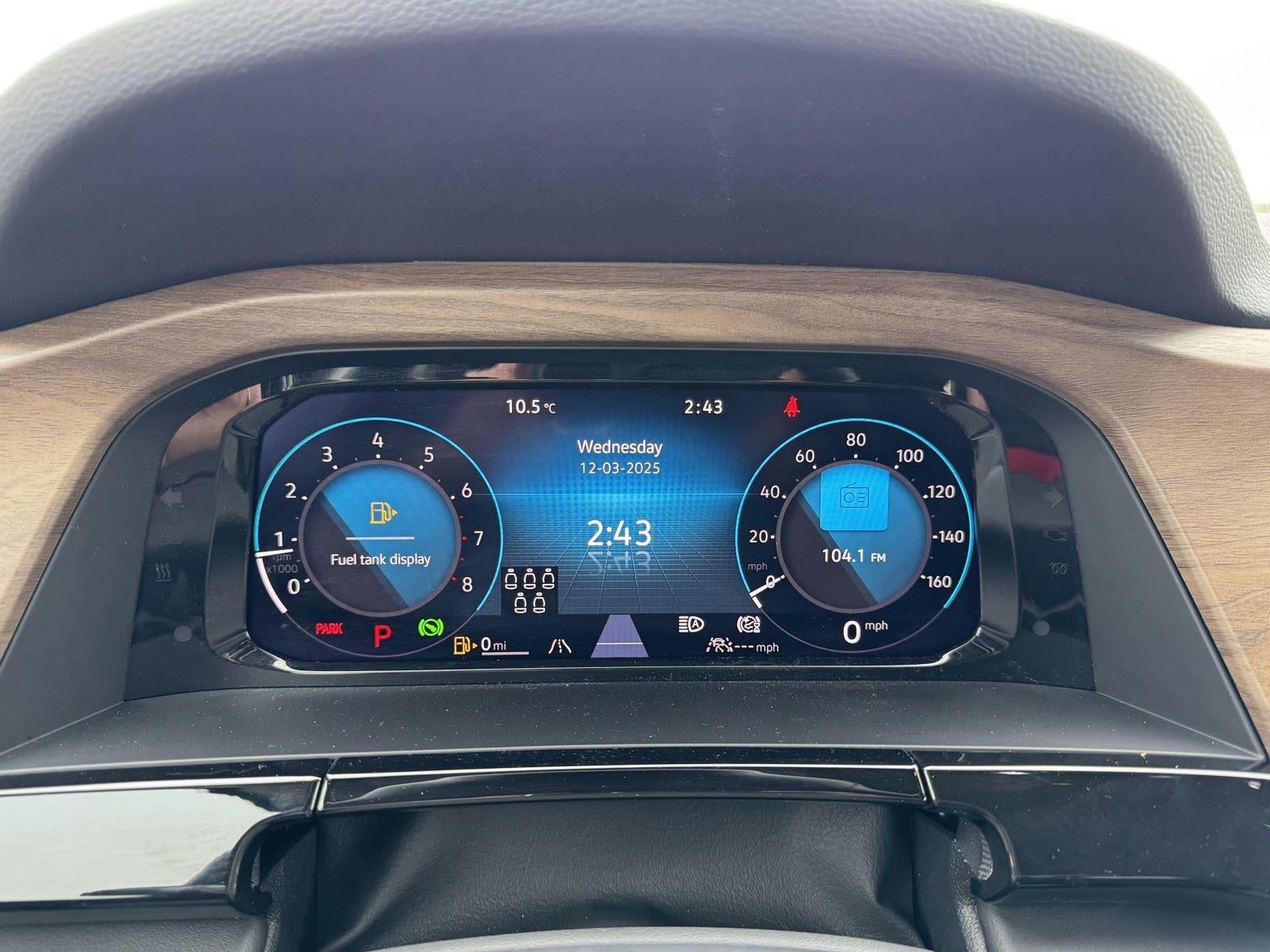 2025 Volkswagen Atlas 2.0T SE w/Technology