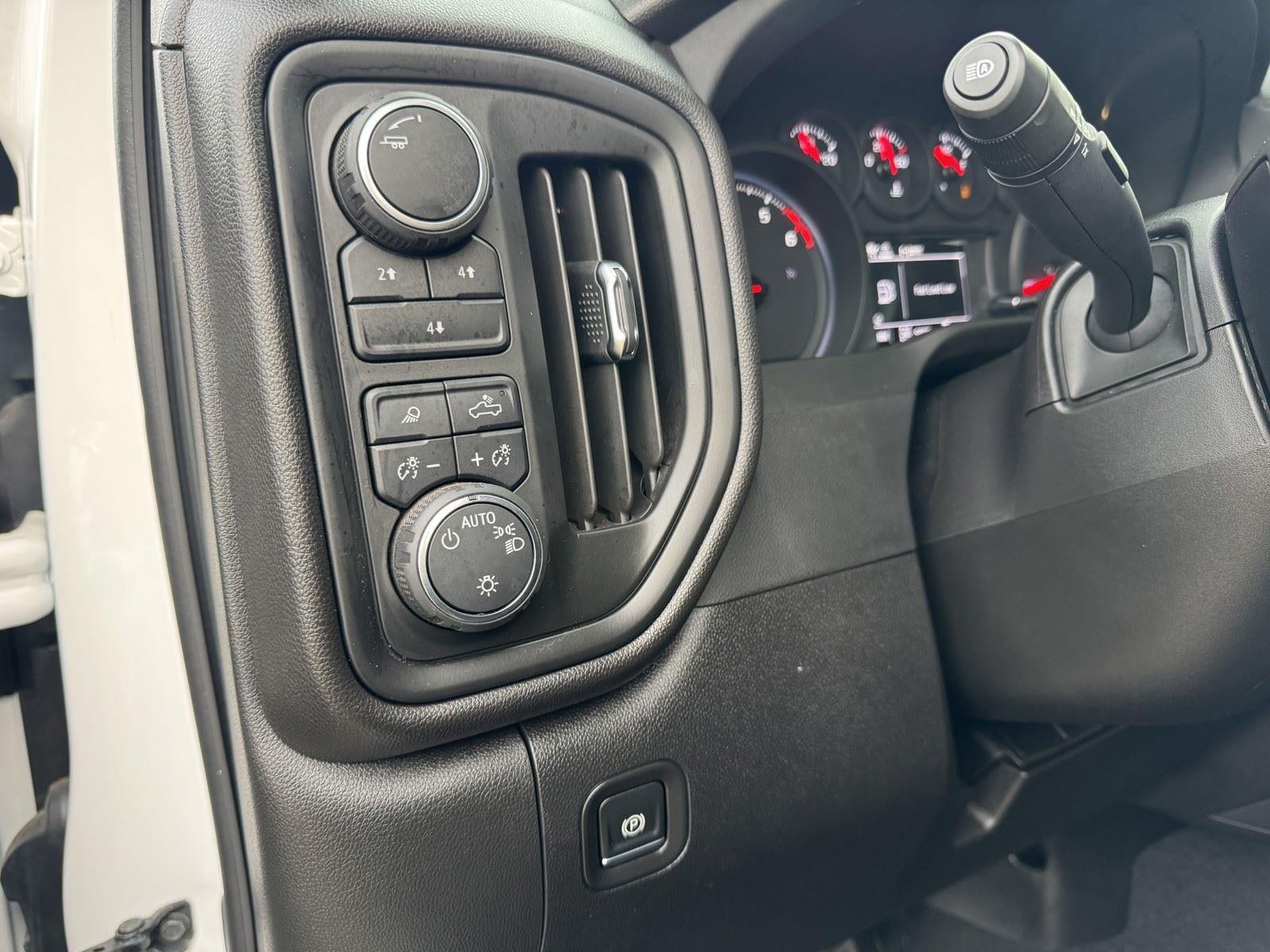 2025 Chevrolet Silverado 2500HD Custom