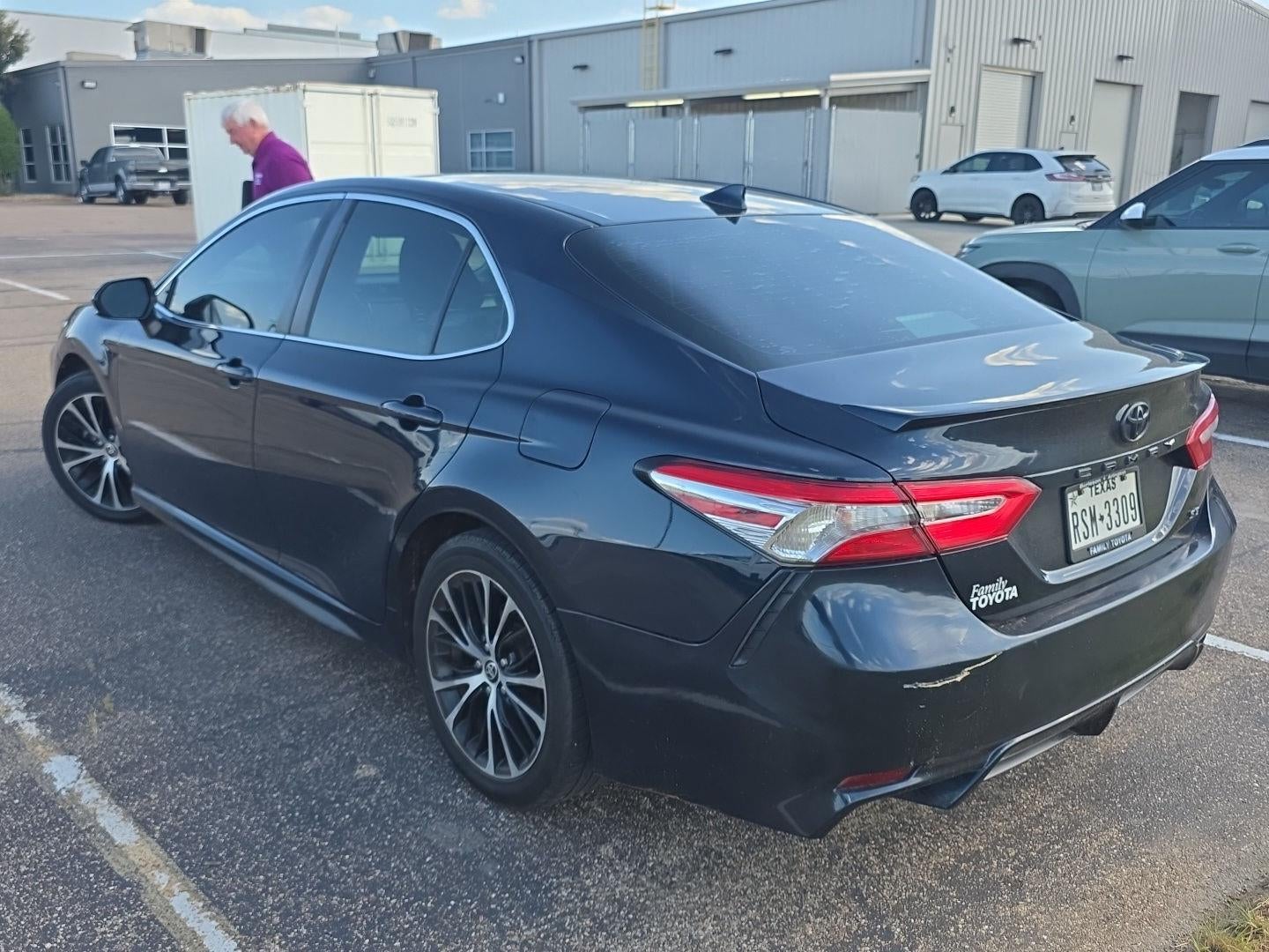 2020 Toyota Camry SE