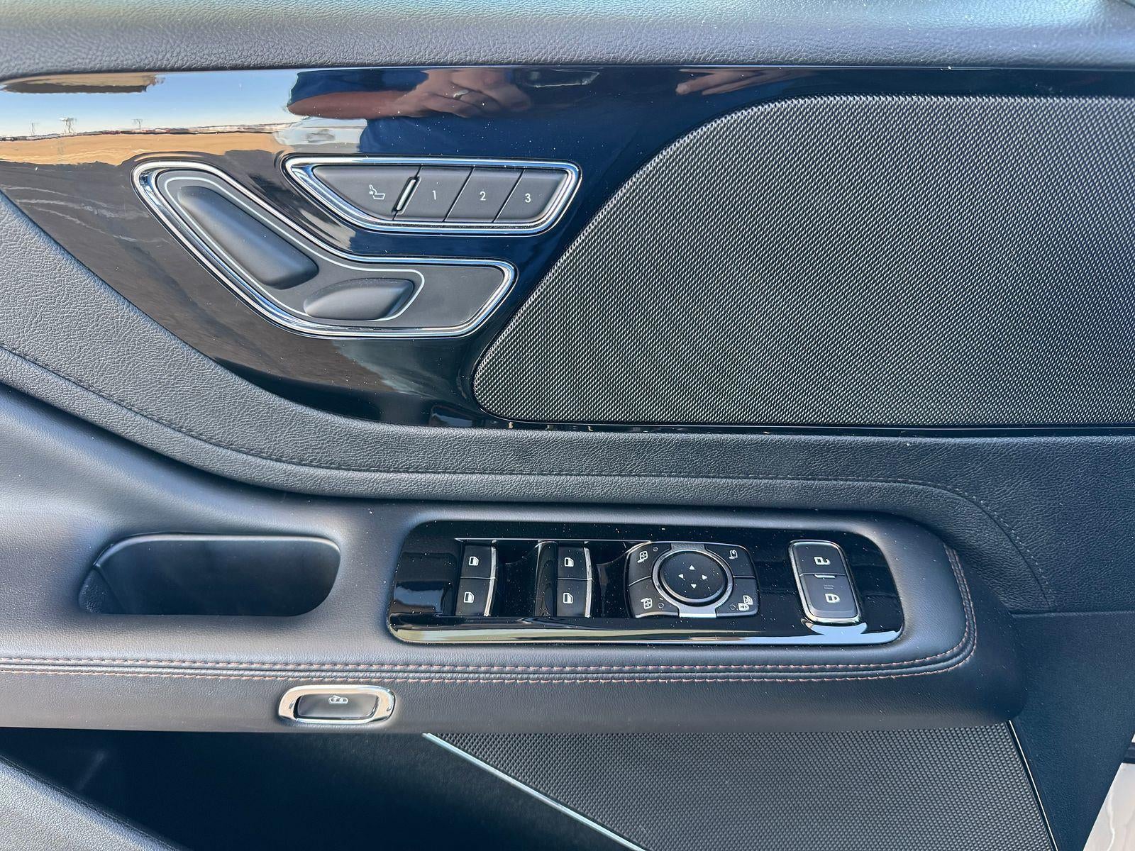 2023 Lincoln Aviator Standard