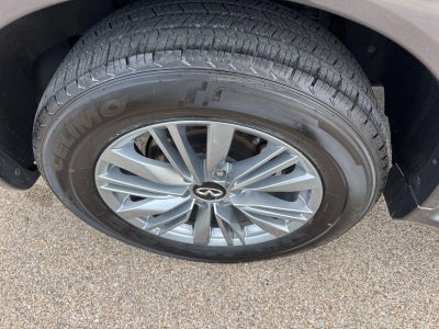 2024 INFINITI QX80 LUXE