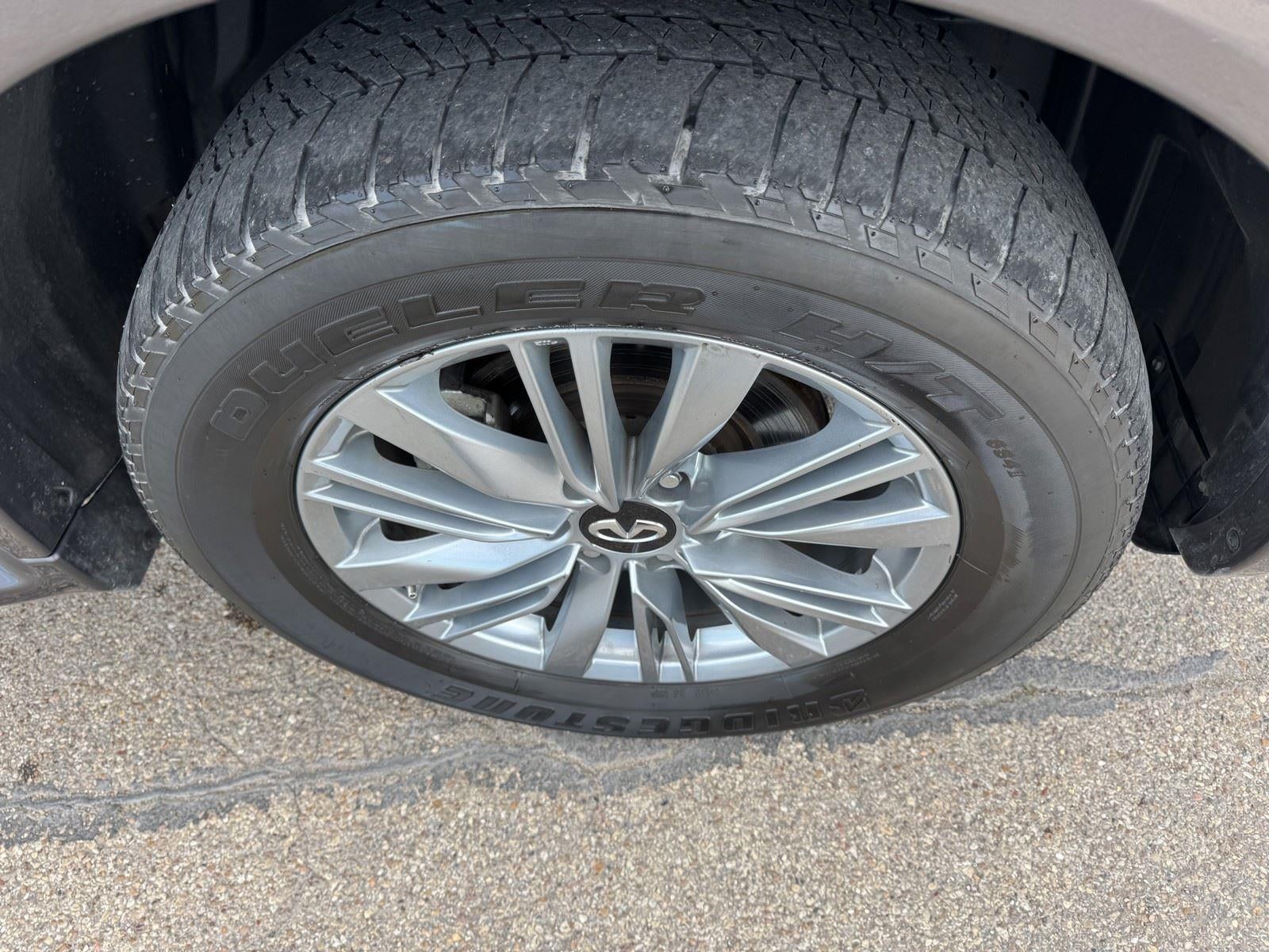 2024 INFINITI QX80 LUXE