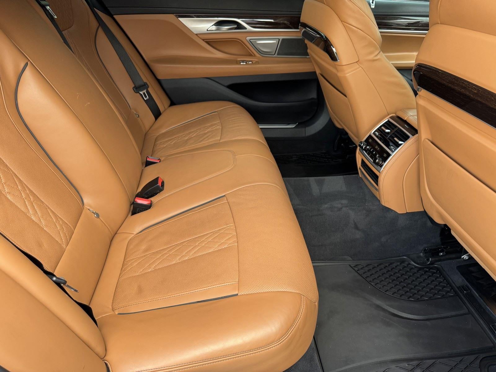 2021 BMW 7 Series 740i