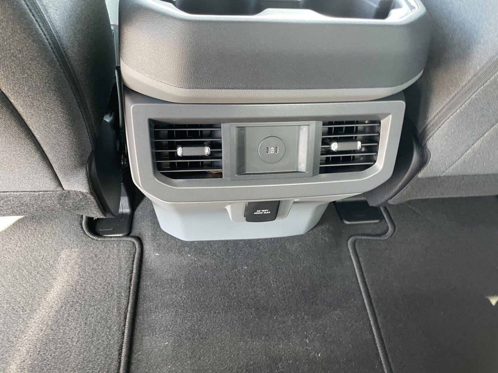 2027 Ford Super Duty F-350 Srw XLT
