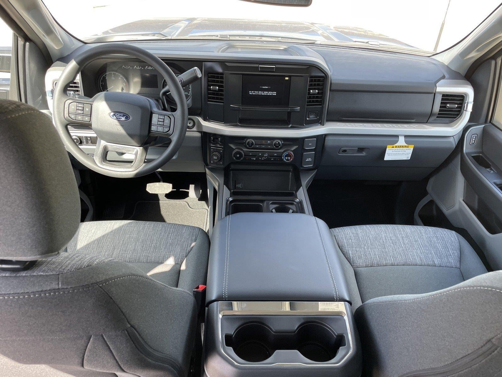 2027 Ford Super Duty F-350 Srw XLT