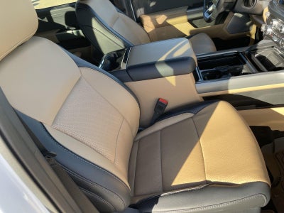 2026 Ford Super Duty F-350 SRW LARIAT