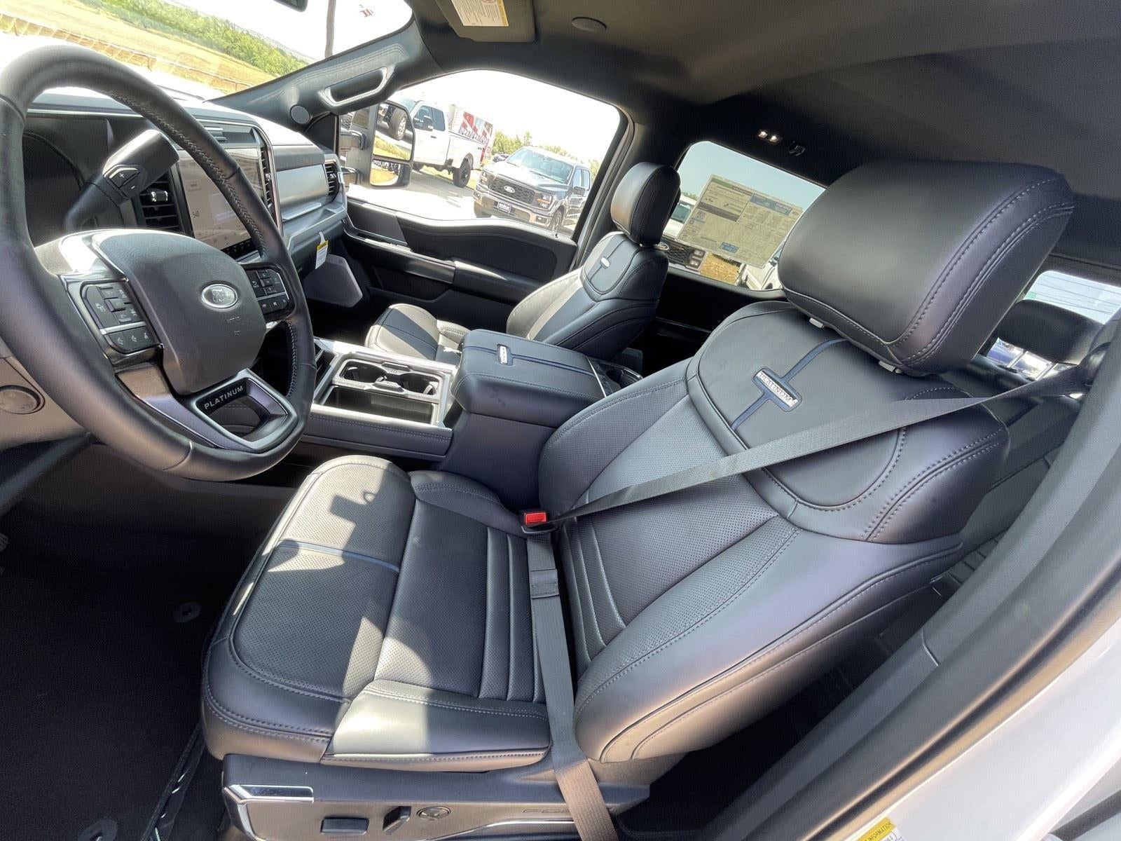 2026 Ford Super Duty F-350 SRW Platinum