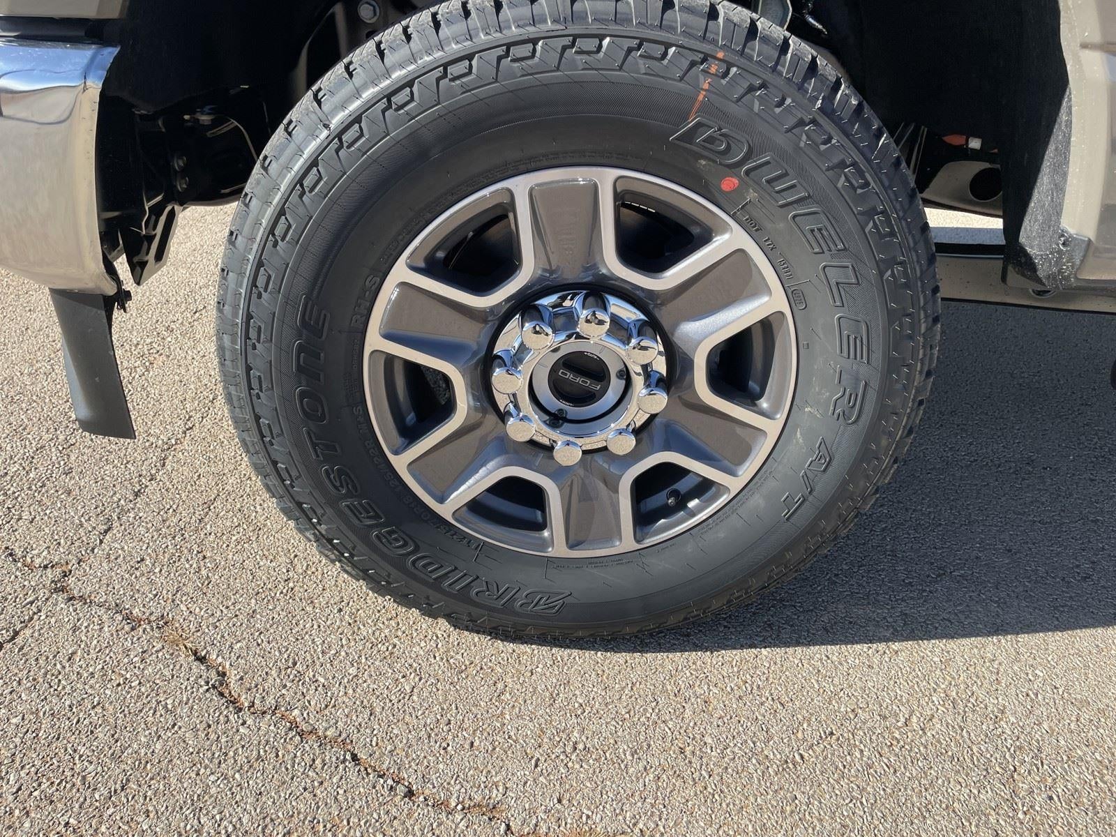 2026 Ford Super Duty F-350 SRW LARIAT