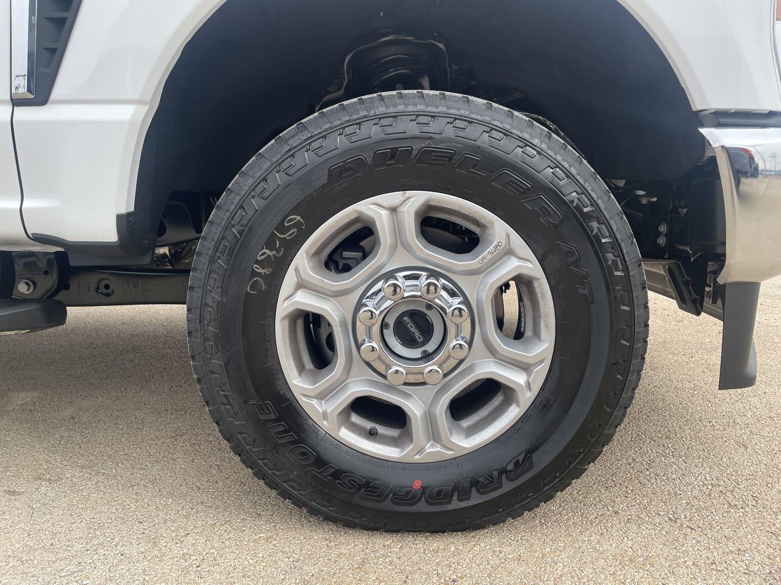 2026 Ford Super Duty F-350 SRW XLT